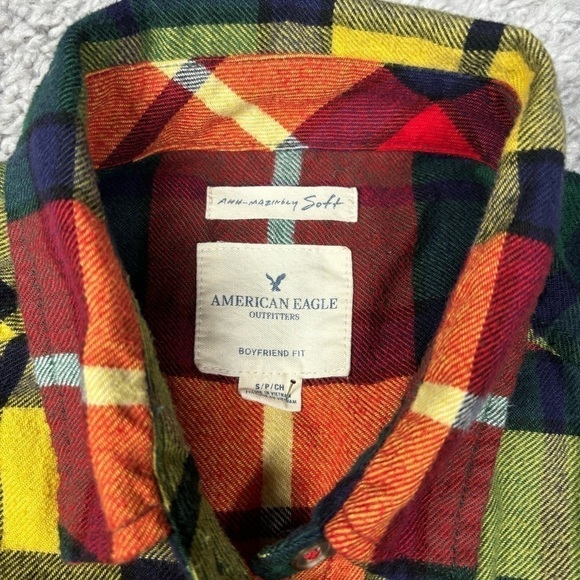 American Eagle Shirt Womens Small Button Up Plaid Flannel Soft Layering Outdoors - Picture 2 of 4